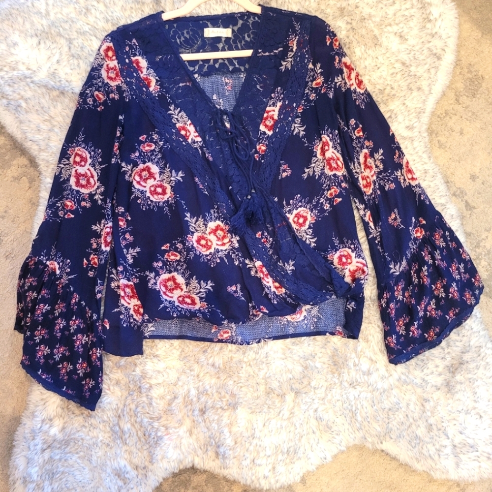 Altar'd State Floral Boho Top w/ bell sleeve